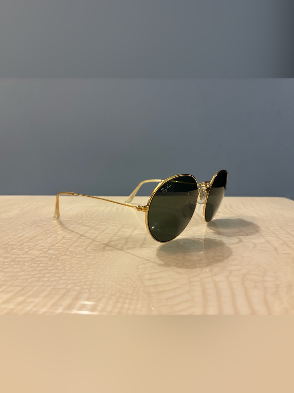 Ray-Ban Round Sunglasses - Gold Frame with Dark  Lenses